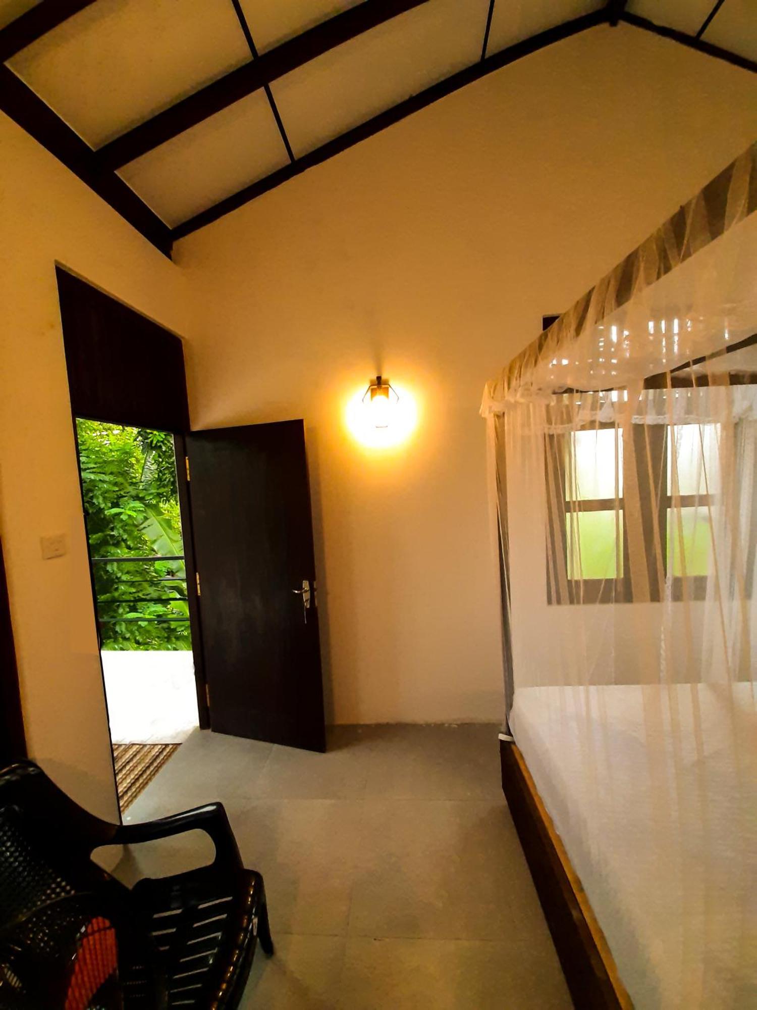 Hotel The Pepper Street Weligama Esterno foto